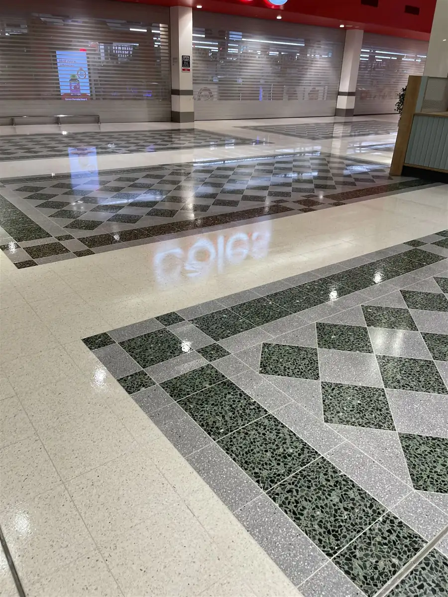 Shopping centre floor care